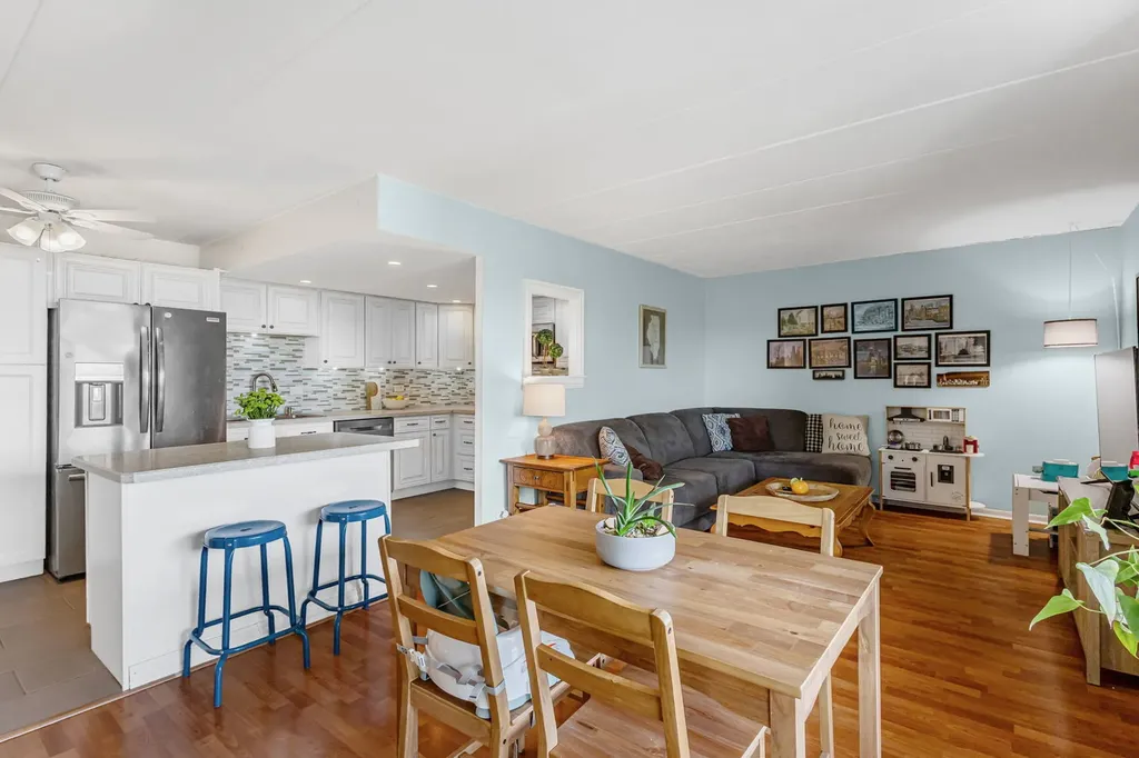 3838 West 111th Street Chicago IL 60655