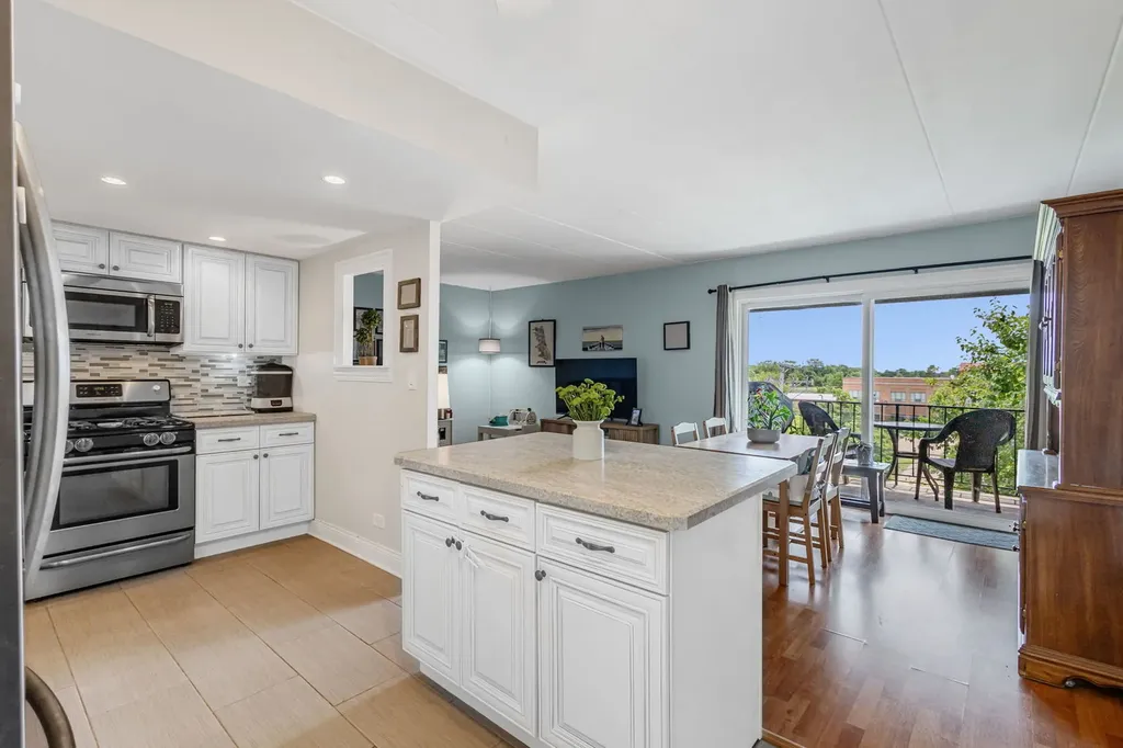 3838 West 111th Street Chicago IL 60655