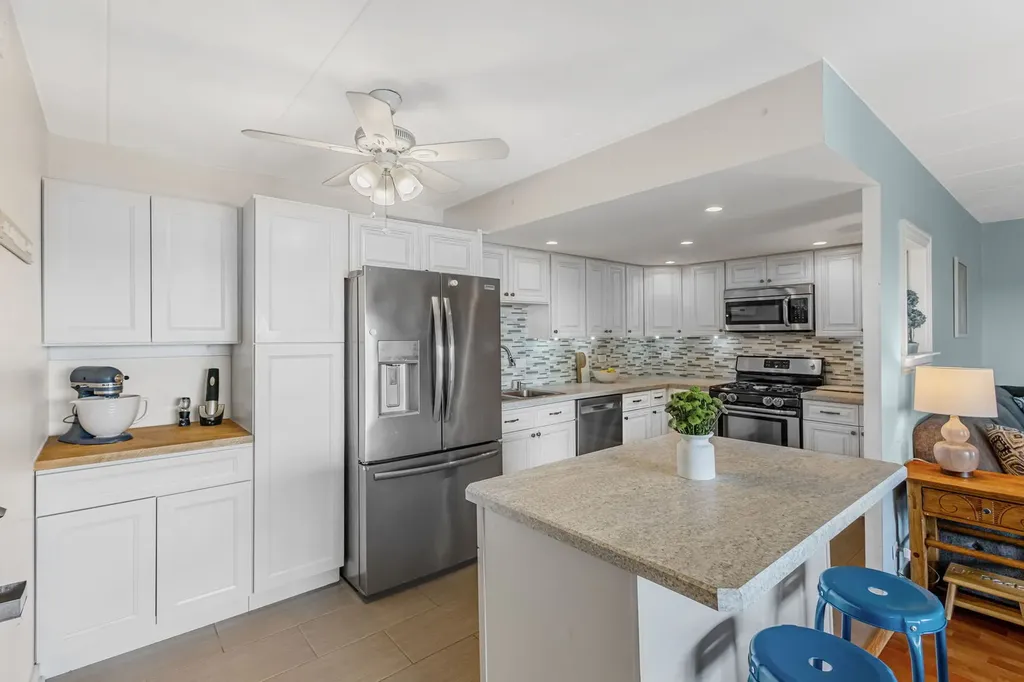 3838 West 111th Street Chicago IL 60655