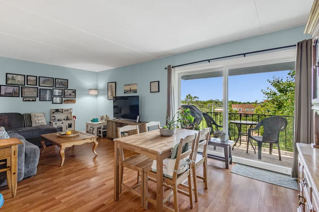 3838 West 111th Street Chicago IL 60655