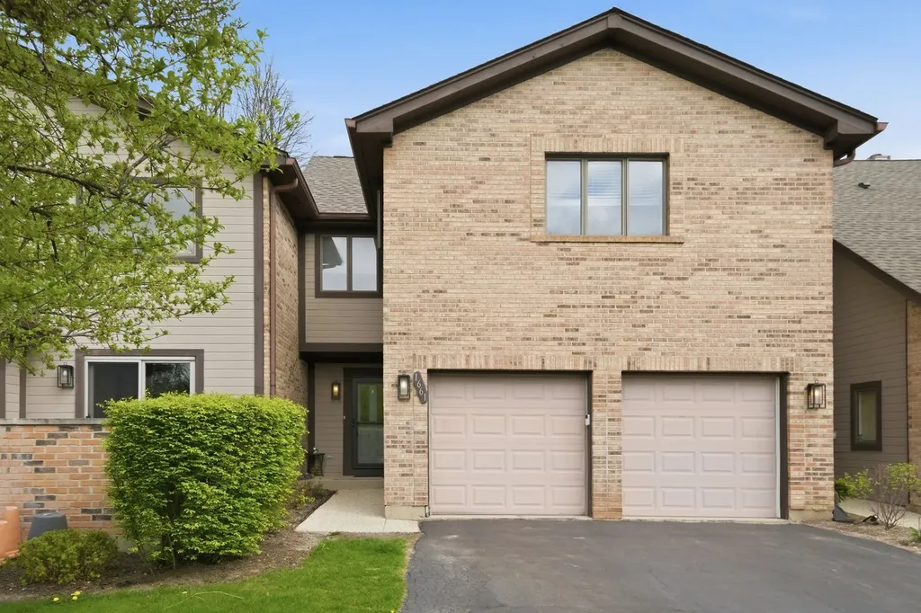 1661 Carmel Court Hoffman Estates IL 60169