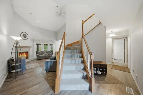 1661 Carmel Court Hoffman Estates IL 60169