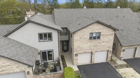 1661 Carmel Court Hoffman Estates IL 60169