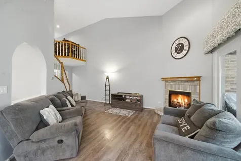 1661 Carmel Court Hoffman Estates IL 60169