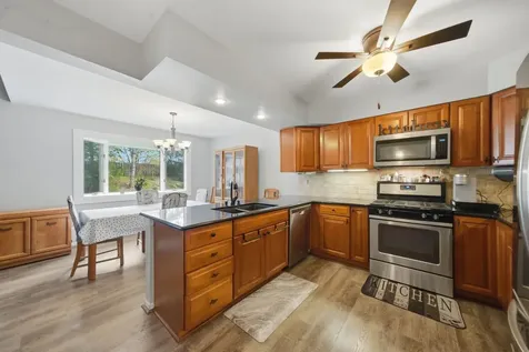 1661 Carmel Court Hoffman Estates IL 60169