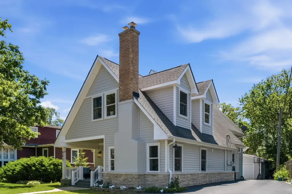 941 Greenwood Avenue Deerfield IL 60015