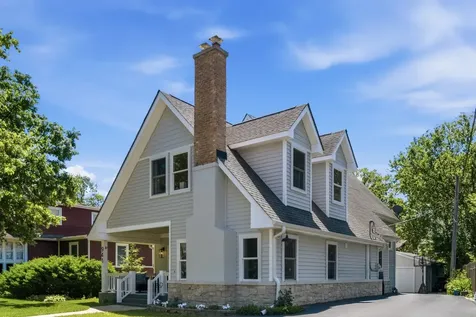 941 Greenwood Avenue Deerfield IL 60015