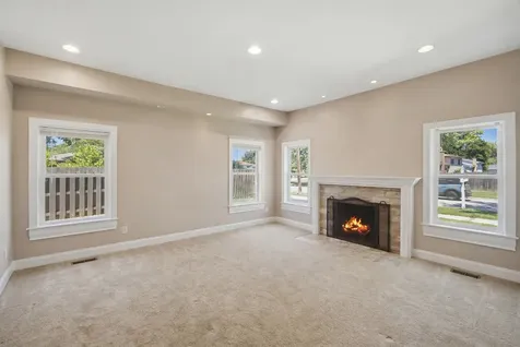 941 Greenwood Avenue Deerfield IL 60015