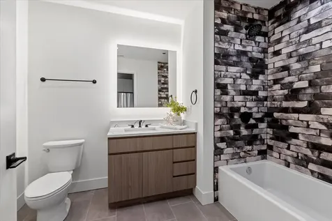 153 West Ohio Street Chicago IL 60654