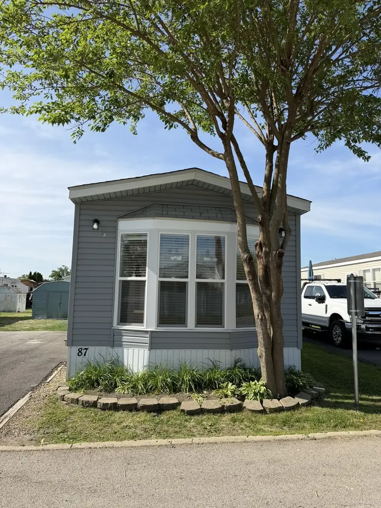 87 12TH Avenue Bartlett IL 60103