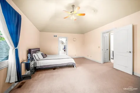 2423 Dustin Drive Sycamore IL 60178