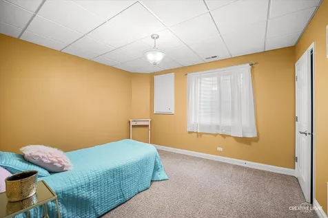 2423 Dustin Drive Sycamore IL 60178