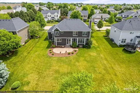 2423 Dustin Drive Sycamore IL 60178