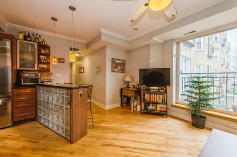 3914 North Kedvale Avenue Chicago IL 60641