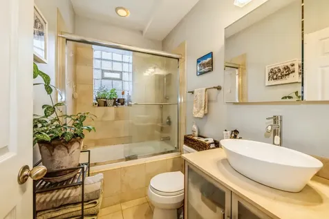3914 North Kedvale Avenue Chicago IL 60641
