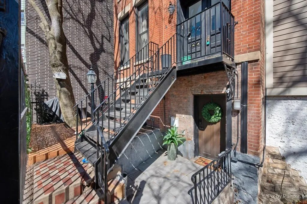 1969 North Lincoln Avenue Chicago IL 60614