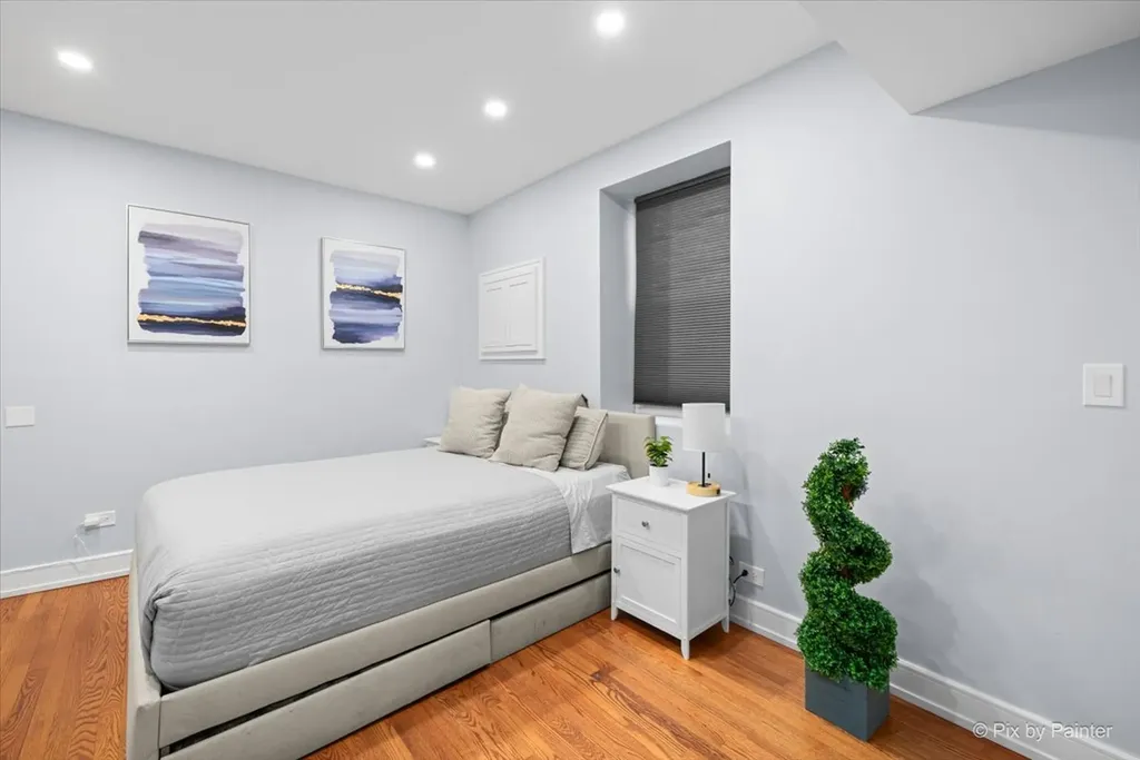 1969 North Lincoln Avenue Chicago IL 60614