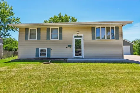 26 Hawthorne Lane Streamwood IL 60107