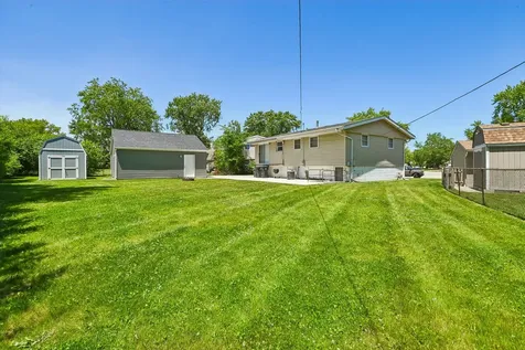 26 Hawthorne Lane Streamwood IL 60107