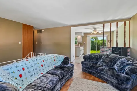 26 Hawthorne Lane Streamwood IL 60107