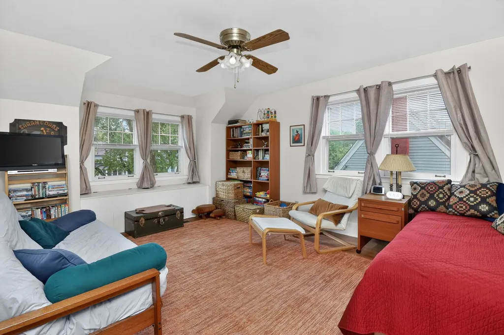 319 East Jefferson Avenue Wheaton IL 60187