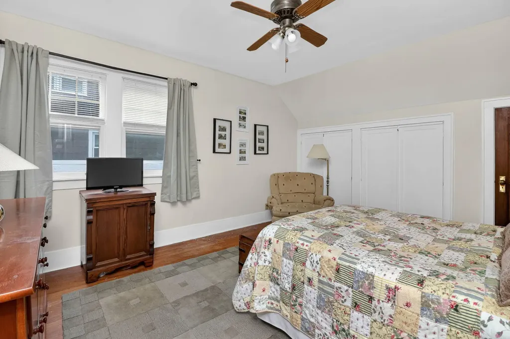 319 East Jefferson Avenue Wheaton IL 60187