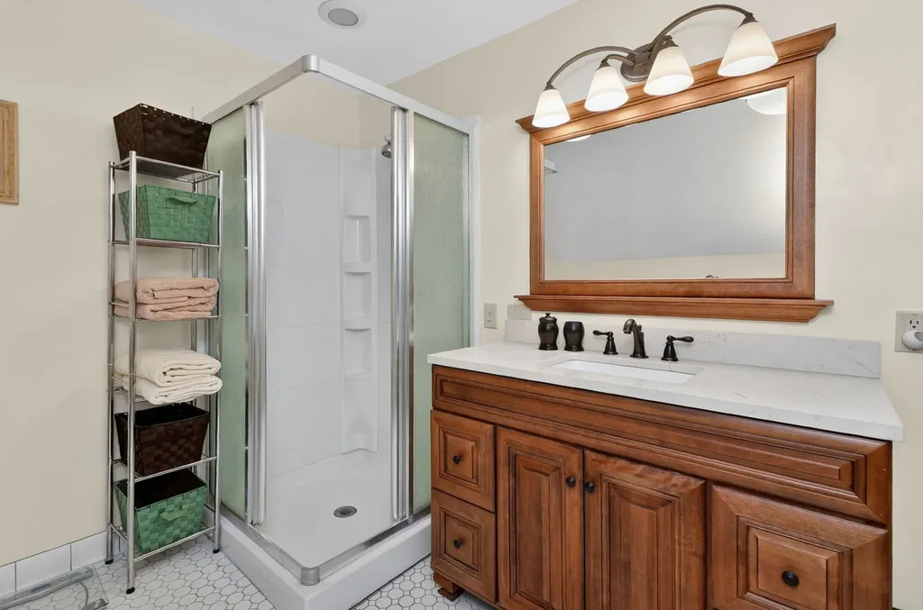 319 East Jefferson Avenue Wheaton IL 60187