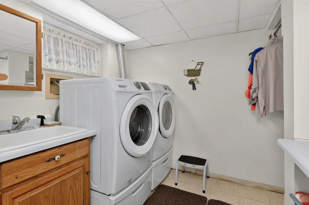 319 East Jefferson Avenue Wheaton IL 60187