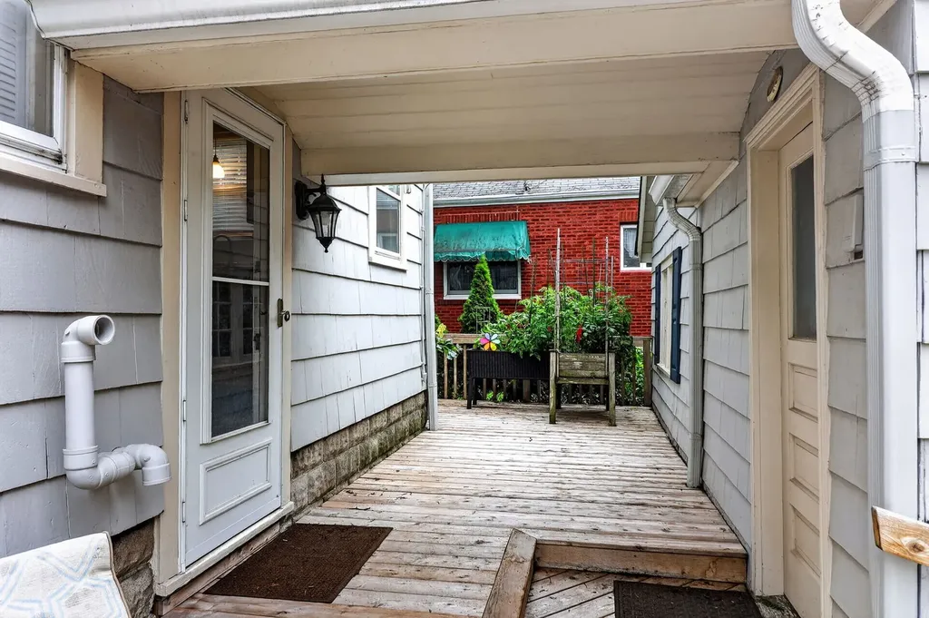 319 East Jefferson Avenue Wheaton IL 60187