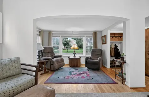 319 East Jefferson Avenue Wheaton IL 60187