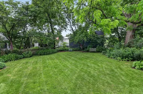 319 East Jefferson Avenue Wheaton IL 60187