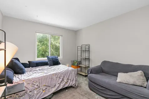 102 Pine Circle Cary IL 60013