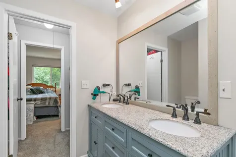 102 Pine Circle Cary IL 60013