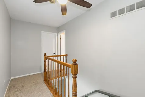 102 Pine Circle Cary IL 60013