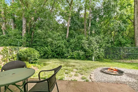 102 Pine Circle Cary IL 60013