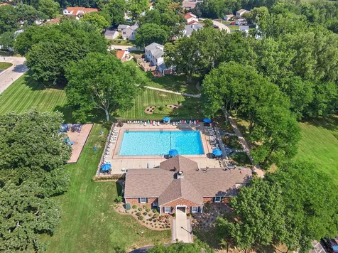 102 Pine Circle Cary IL 60013