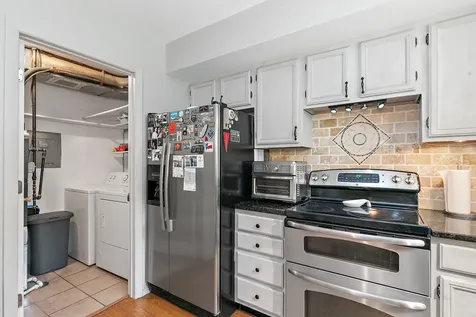 102 Pine Circle Cary IL 60013