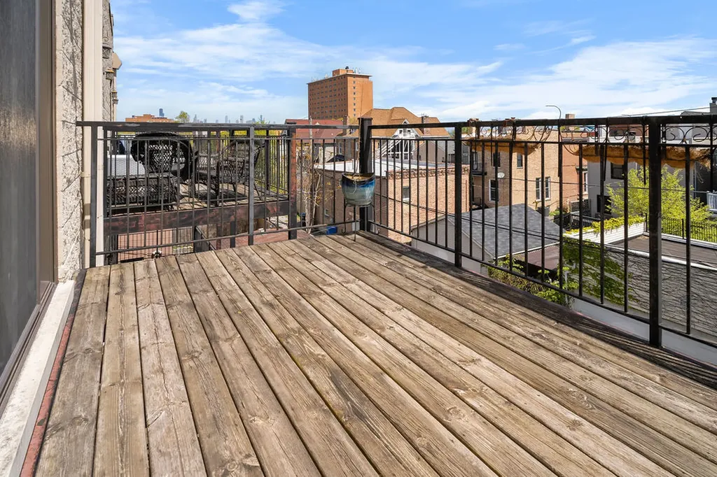 4355 South Lake Park Avenue Chicago IL 60653
