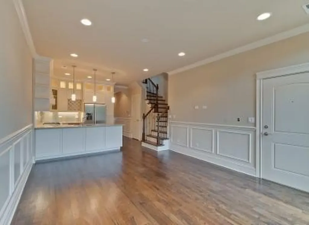 4355 South Lake Park Avenue Chicago IL 60653