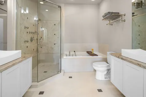 4355 South Lake Park Avenue Chicago IL 60653