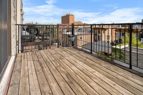 4355 South Lake Park Avenue Chicago IL 60653