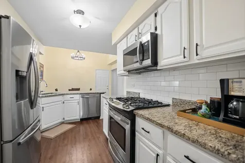 870 North Auburn Woods Drive Palatine IL 60067