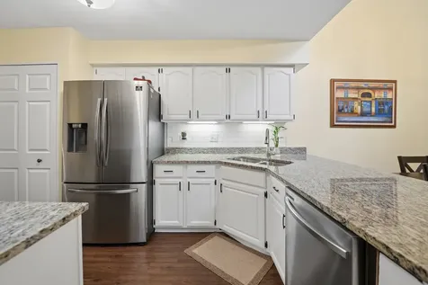 870 North Auburn Woods Drive Palatine IL 60067