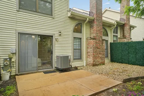 870 North Auburn Woods Drive Palatine IL 60067