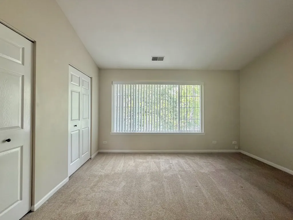 51 South Oakhurst Drive Aurora IL 60504