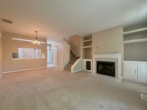 51 South Oakhurst Drive Aurora IL 60504