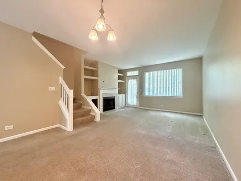 51 South Oakhurst Drive Aurora IL 60504