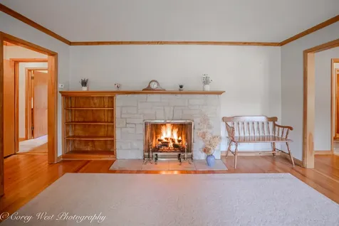 801 Lawnwood Avenue Dekalb IL 60115