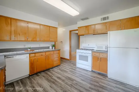 801 Lawnwood Avenue Dekalb IL 60115