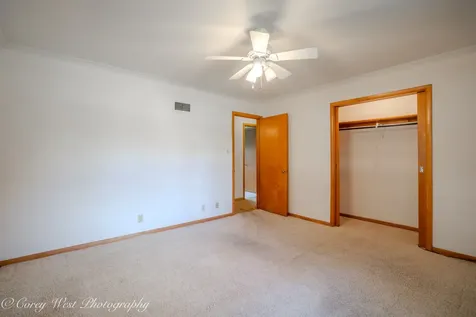 801 Lawnwood Avenue Dekalb IL 60115